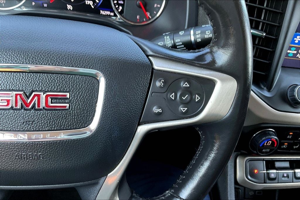 2022 GMC Acadia Denali