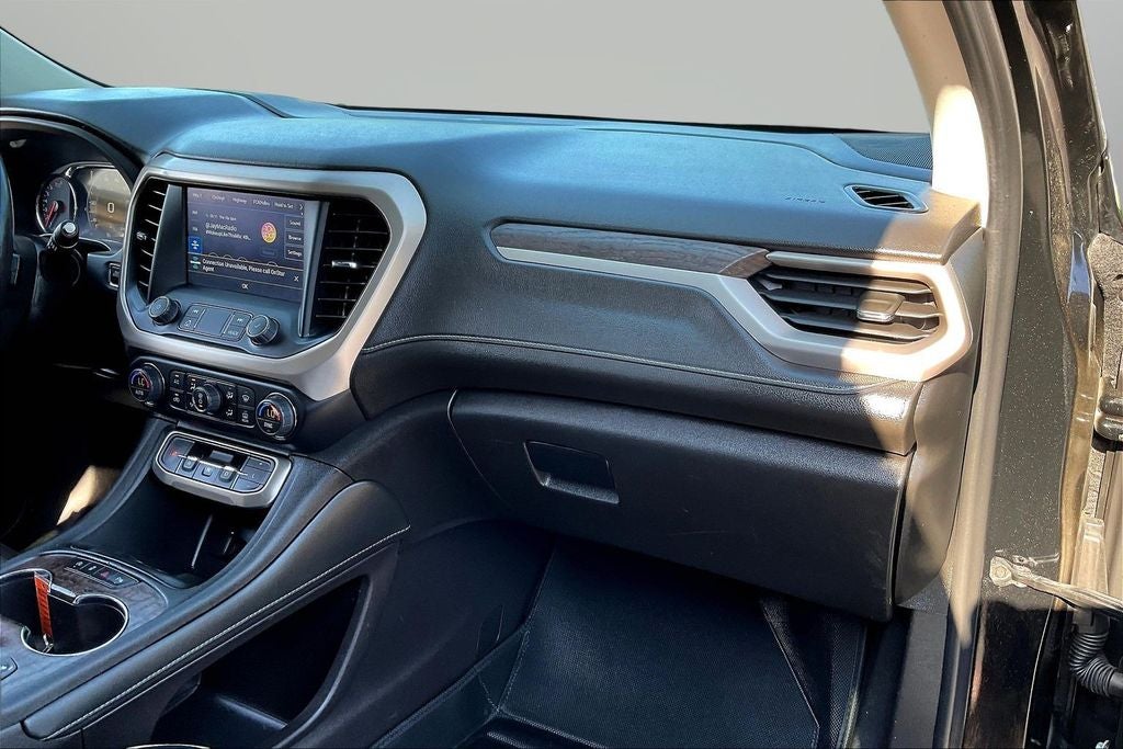 2022 GMC Acadia Denali