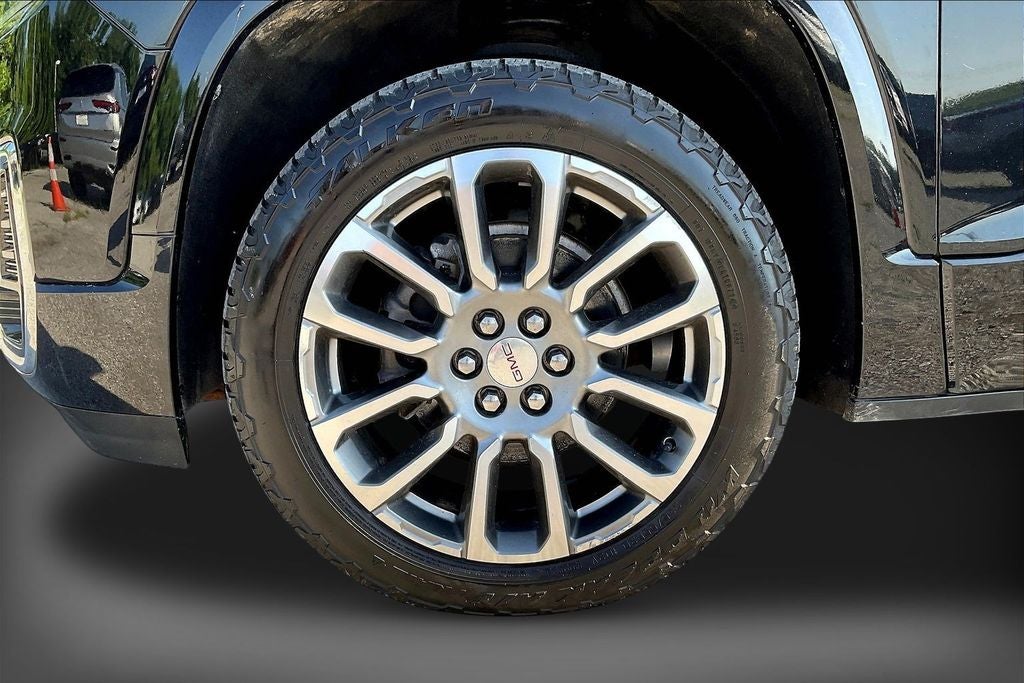 2022 GMC Acadia Denali