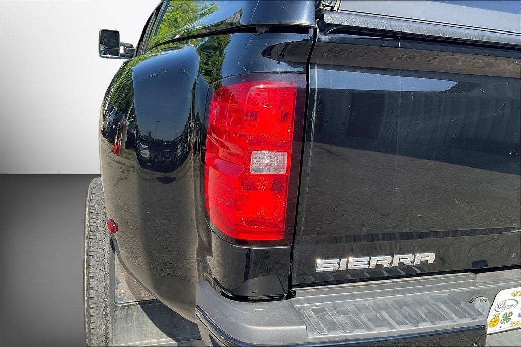 2017 GMC Sierra 3500HD Denali