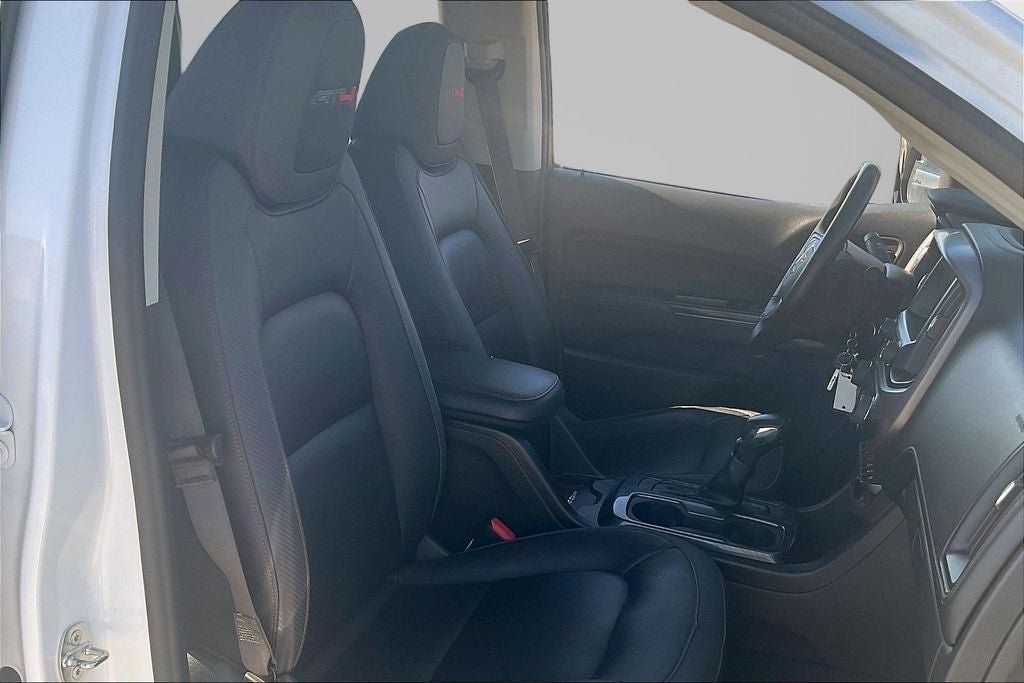 2022 GMC Canyon AT4 w/Leather