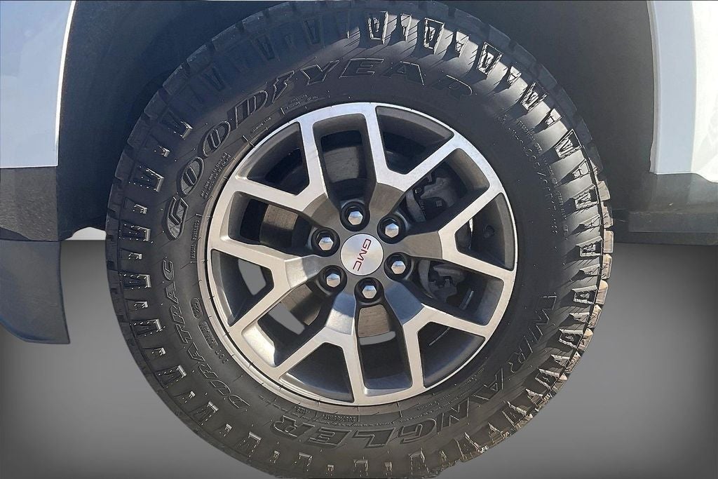 2022 GMC Canyon AT4 w/Leather