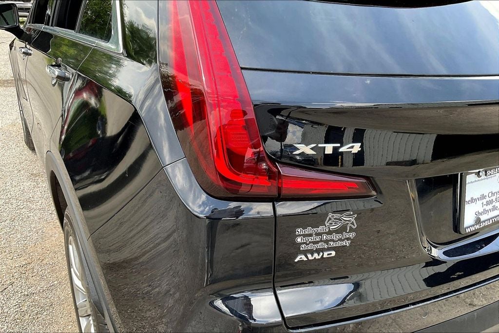 2023 Cadillac XT4 Premium Luxury