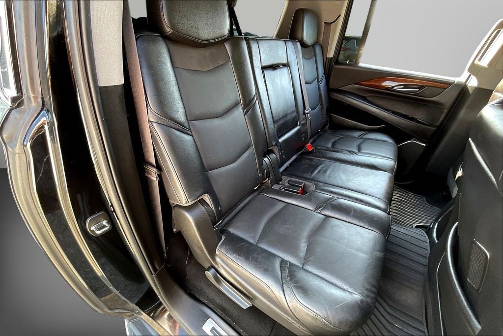 2016 Cadillac Escalade ESV Luxury