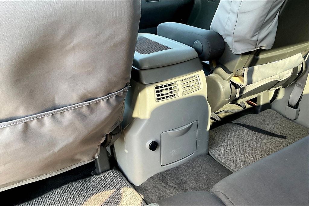 2004 Nissan Titan SE