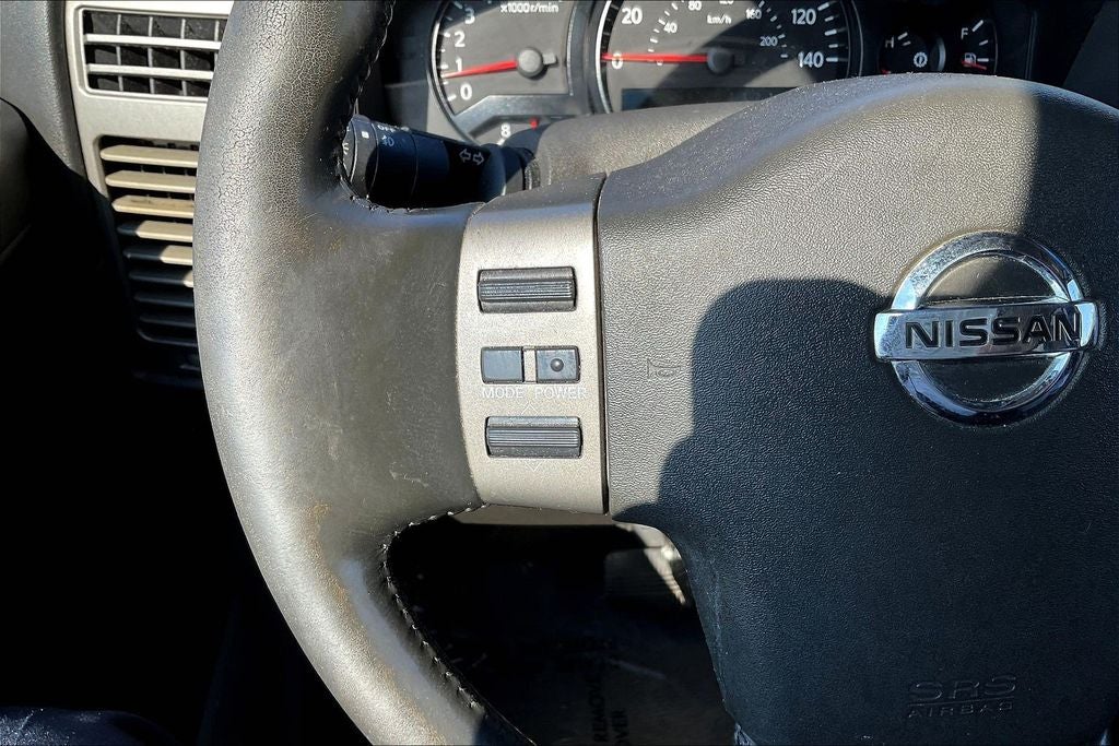 2004 Nissan Titan SE