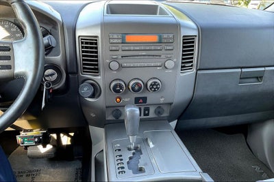 2004 Nissan Titan SE