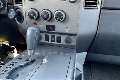 2004 Nissan Titan SE