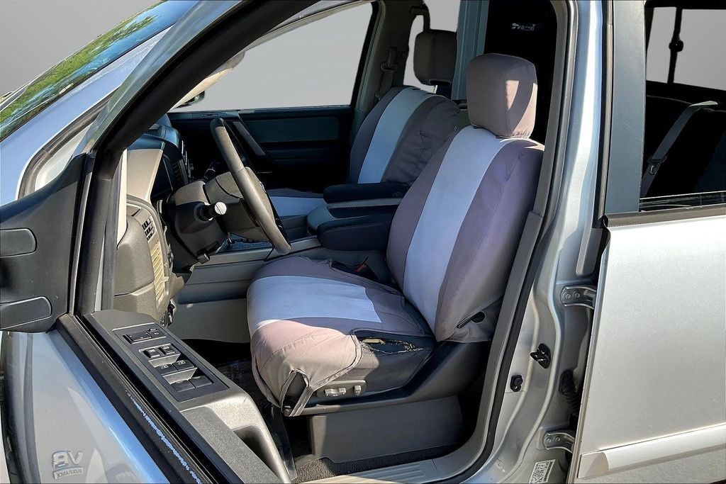 2004 Nissan Titan SE