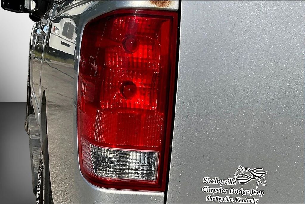 2004 Nissan Titan SE