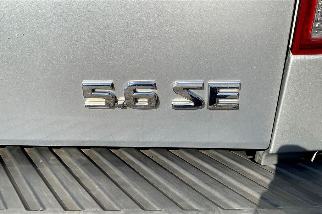 2004 Nissan Titan SE