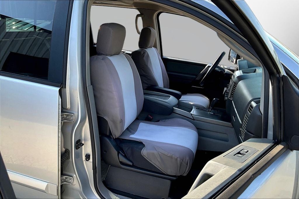 2004 Nissan Titan SE
