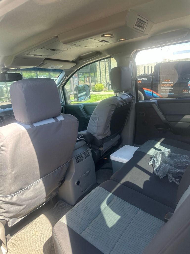 2004 Nissan Titan SE