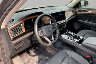 2025 Volkswagen Atlas 2.0T SE w/Technology