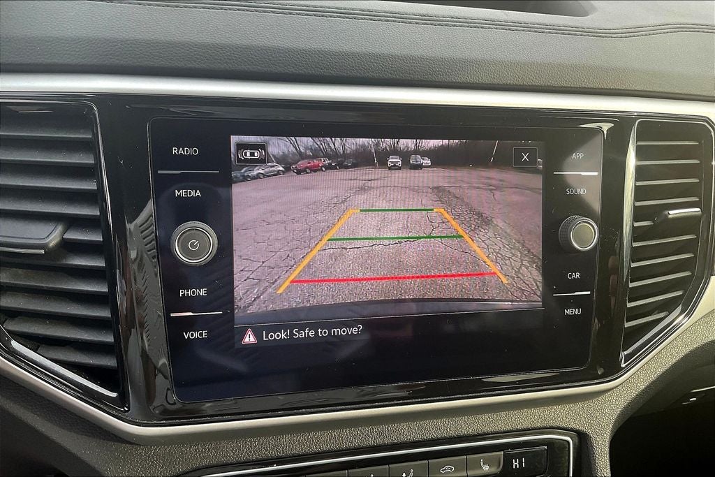 2022 Volkswagen Atlas 3.6L V6 SE w/Technology