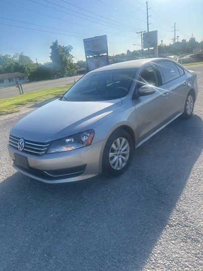 2013 Volkswagen Passat 2.5L Wolfsburg Edition