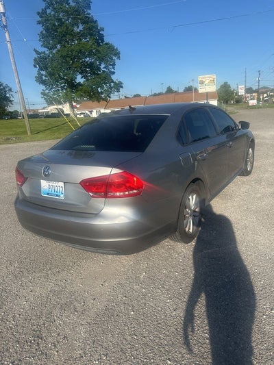 2013 Volkswagen Passat 2.5L Wolfsburg Edition