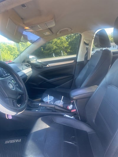 2013 Volkswagen Passat 2.5L Wolfsburg Edition