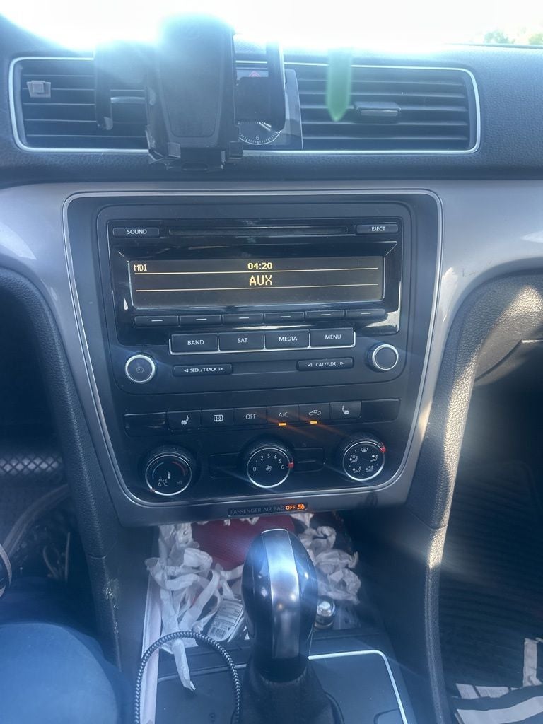2013 Volkswagen Passat 2.5L Wolfsburg Edition