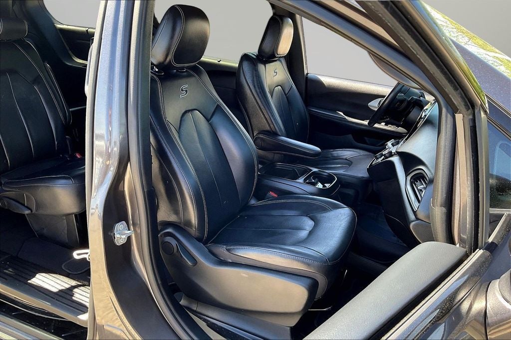 2020 Chrysler Pacifica Touring L