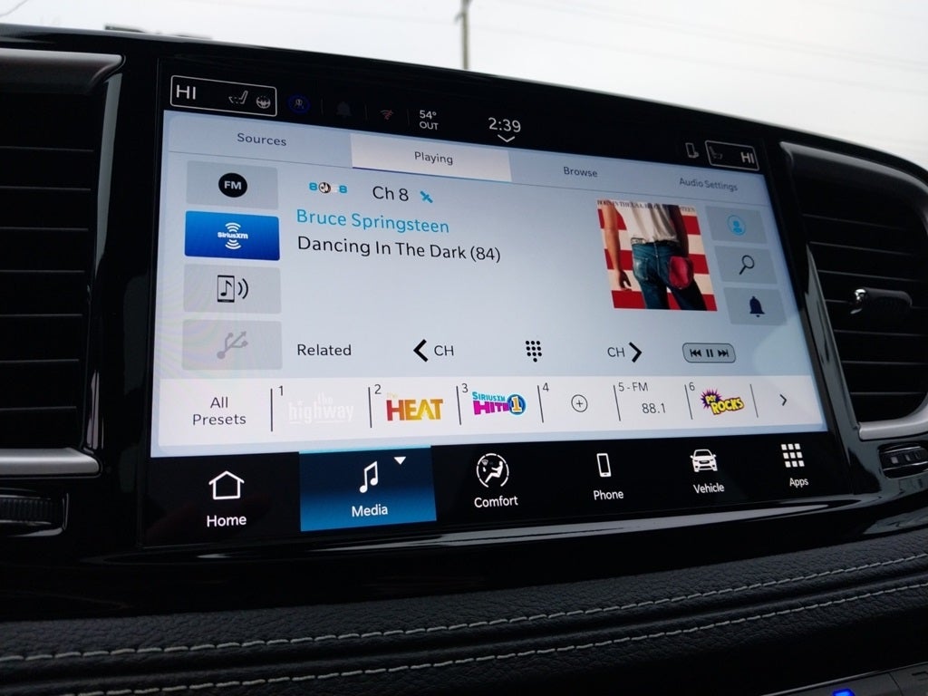 2026 Chrysler Pacifica Select