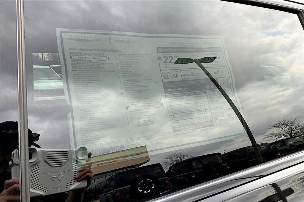 2026 Chrysler Pacifica Select