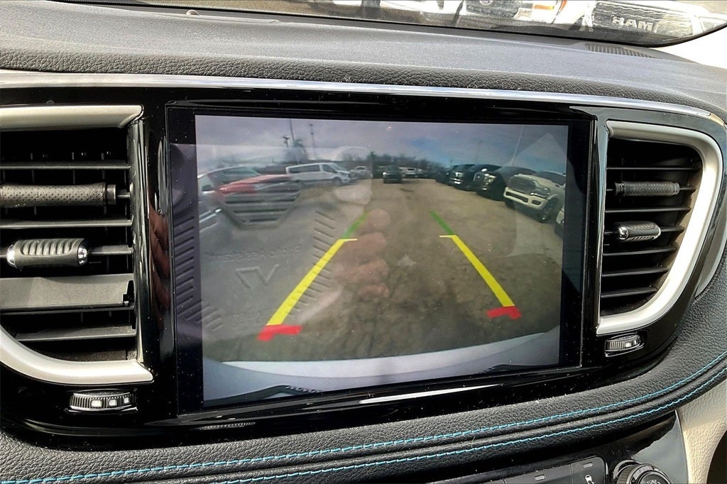 2021 Chrysler Pacifica Touring L