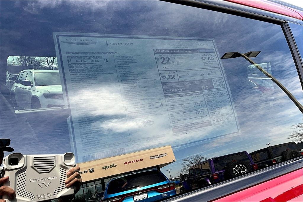 2026 Chrysler Pacifica Select