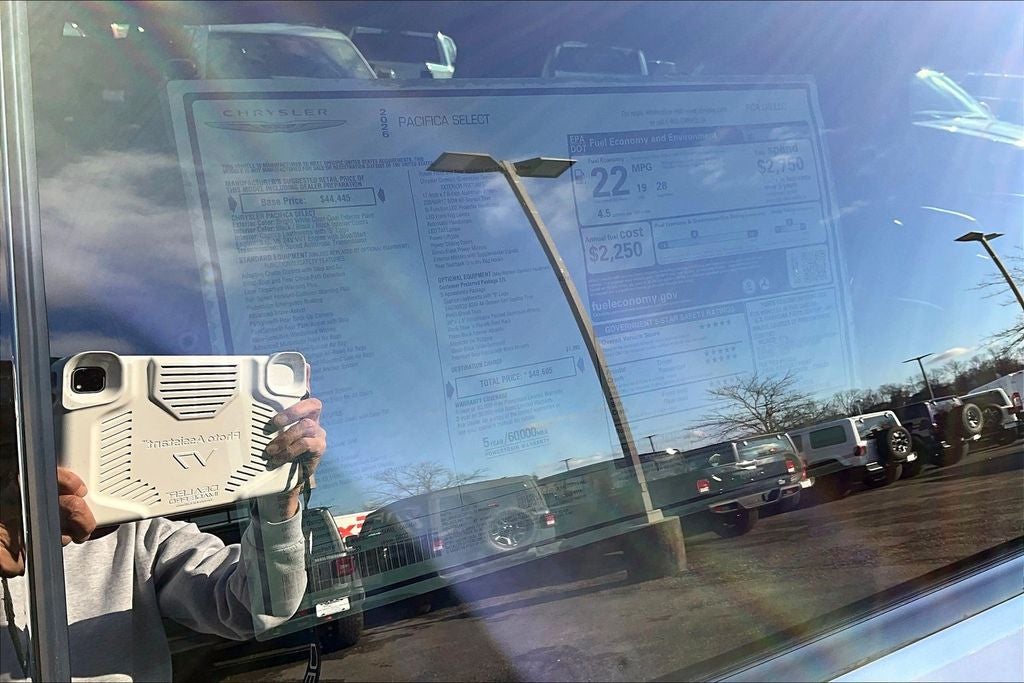 2026 Chrysler Pacifica Select