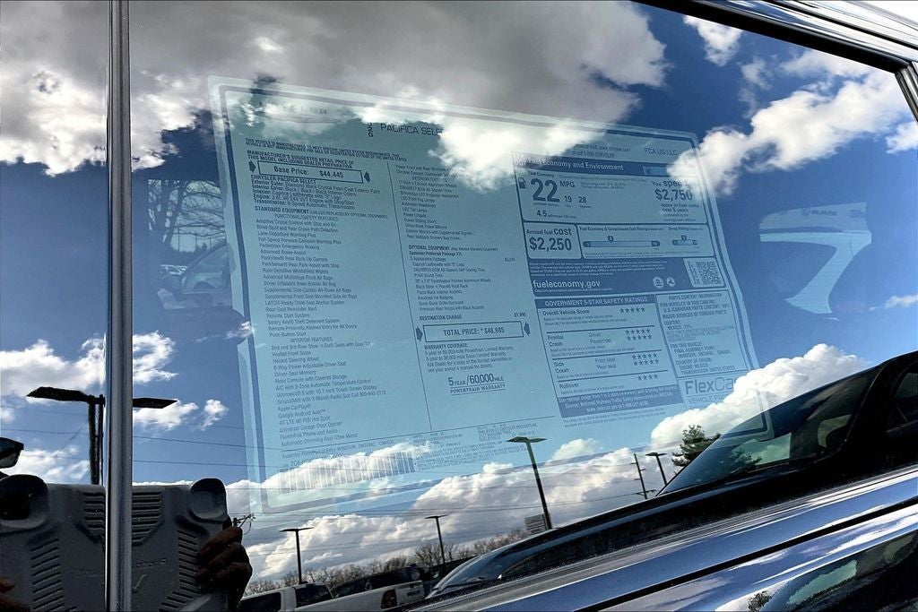 2026 Chrysler Pacifica Select