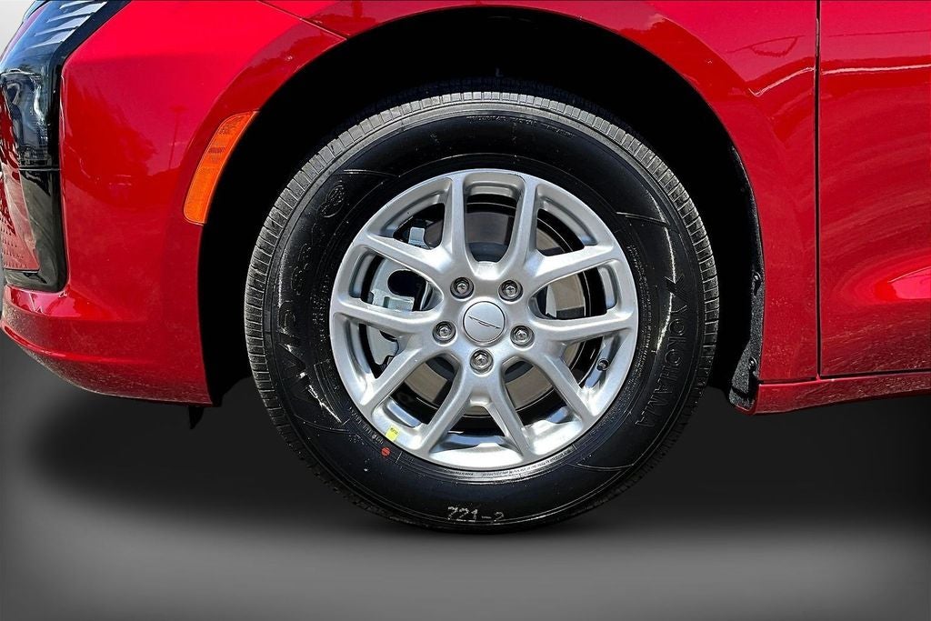 2027 Chrysler Pacifica Select