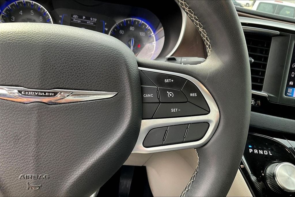 2023 Chrysler Voyager LX