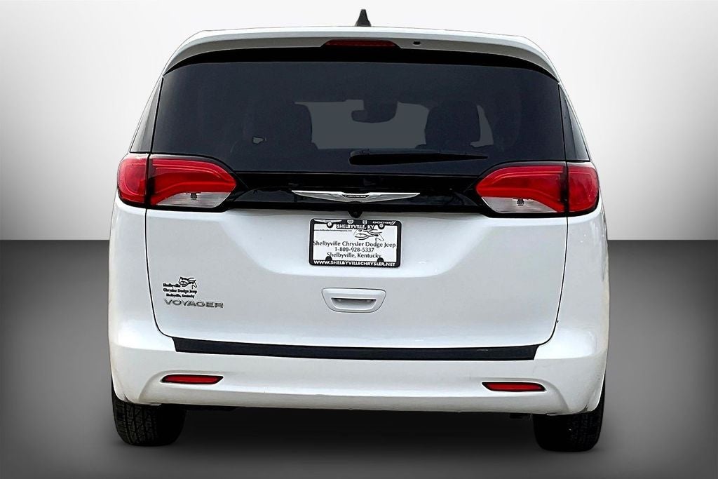 2023 Chrysler Voyager LX