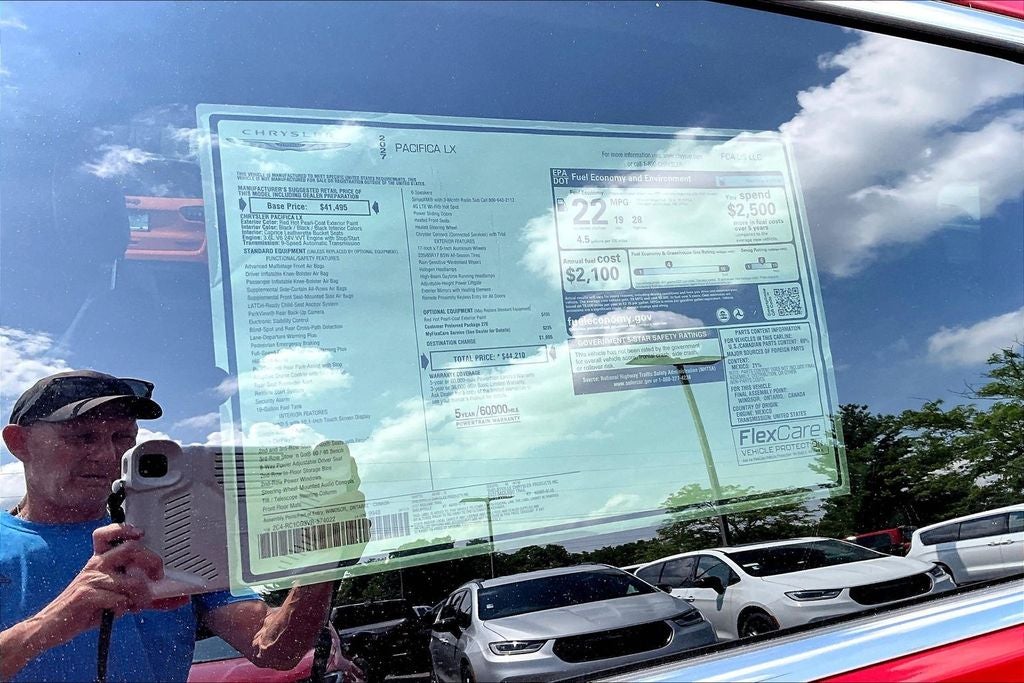 2027 Chrysler Pacifica LX