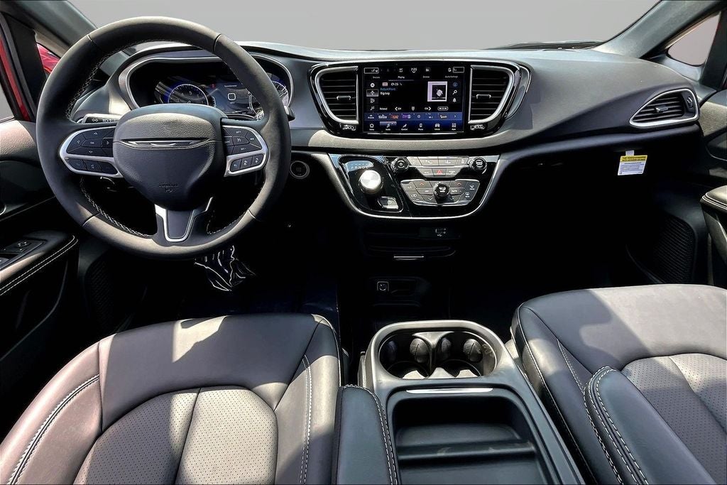 2027 Chrysler Pacifica LX