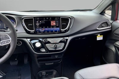 2027 Chrysler Pacifica LX