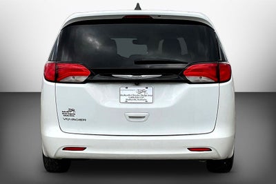 2023 Chrysler Voyager LX
