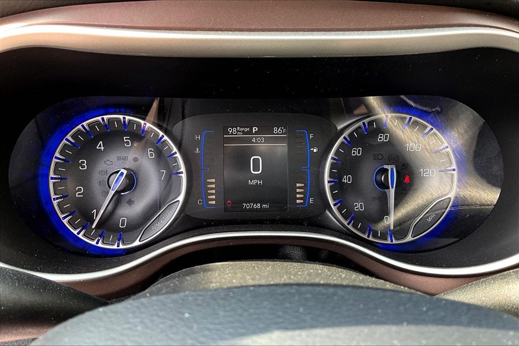 2023 Chrysler Voyager LX