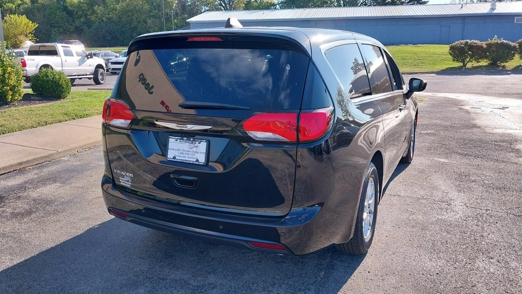2026 Chrysler Voyager LX
