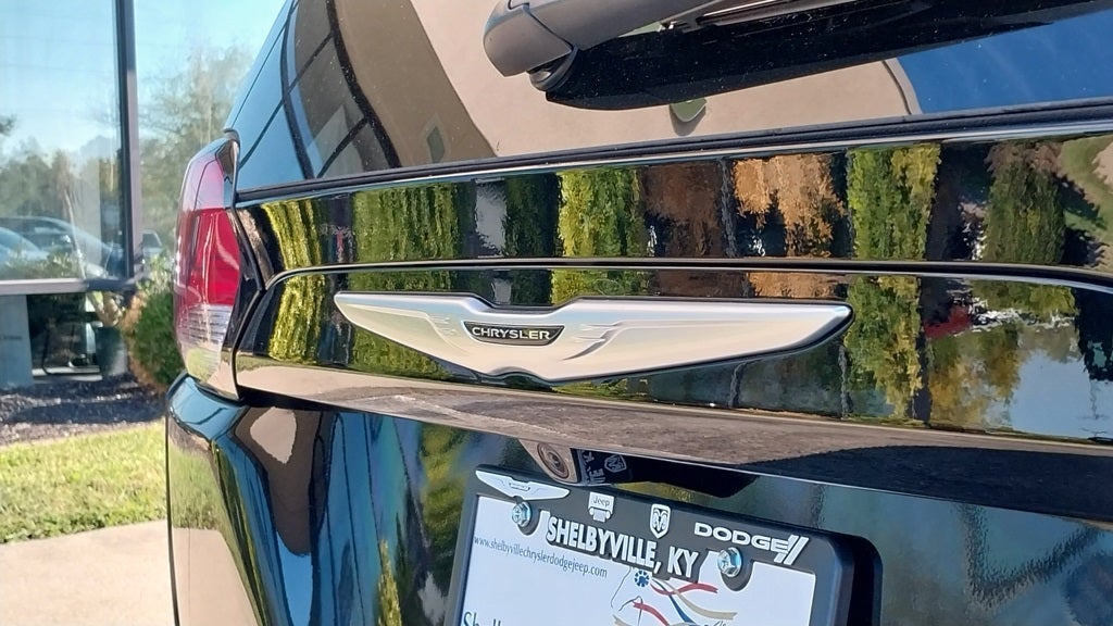 2026 Chrysler Voyager LX