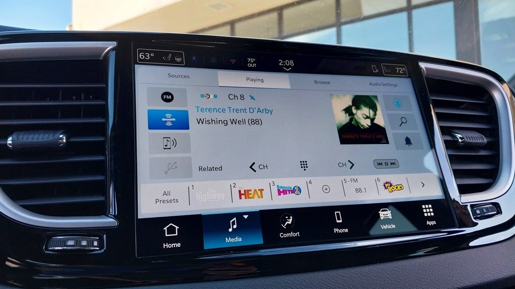 2026 Chrysler Voyager LX