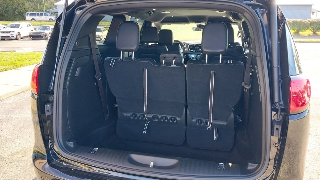 2026 Chrysler Voyager LX