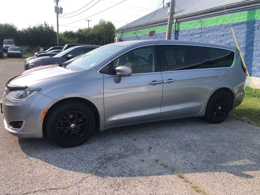 2020 Chrysler Pacifica Touring