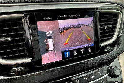 2020 Chrysler Pacifica Touring
