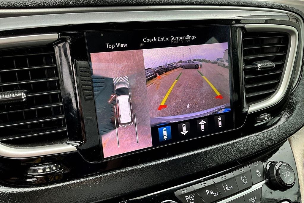 2020 Chrysler Pacifica Touring