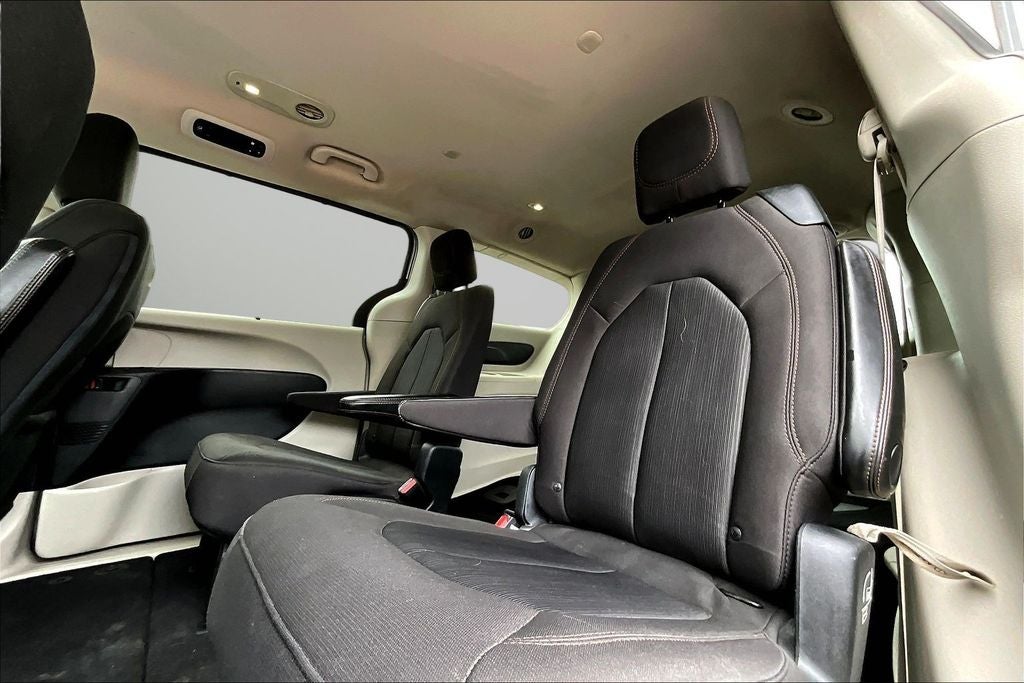 2020 Chrysler Pacifica Touring