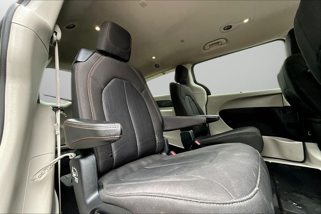 2020 Chrysler Pacifica Touring