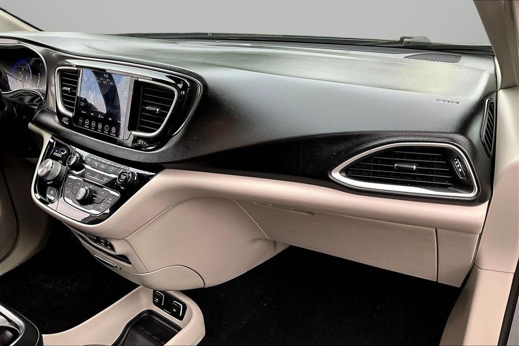2020 Chrysler Pacifica Touring