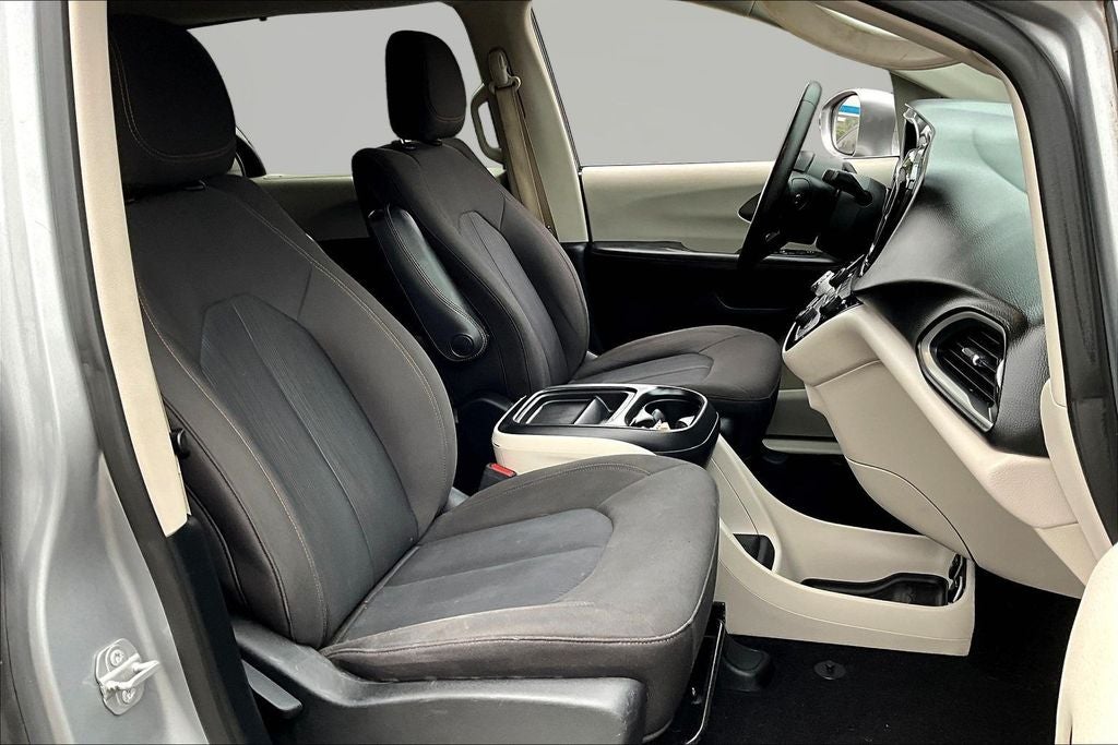 2020 Chrysler Pacifica Touring