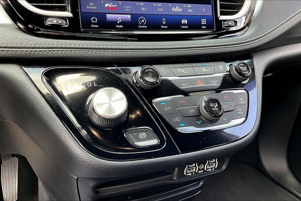 2021 Chrysler Pacifica Touring